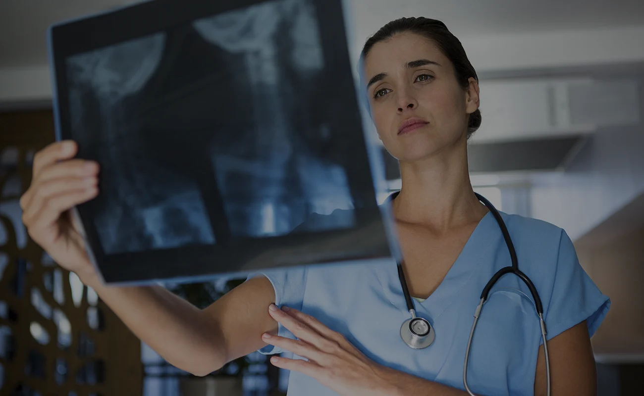 Pitture, pareti, rivestimenti e lastre schermanti per studi di Radiologia